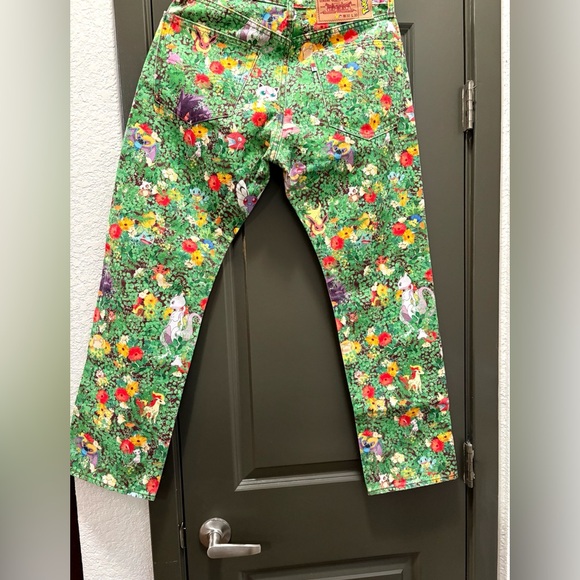 LEVIS X POKEMON 551Z AUTHENTIC STRAIGHT POKEMON GARDEN JEANS 30 X 30”, WORN ONCE - Picture 2 of 4